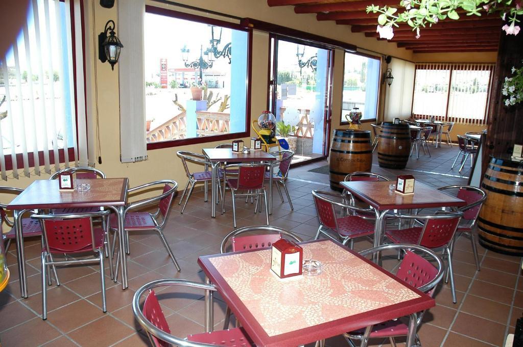 Hotel Rural Los Chaparros Freila ภายนอก รูปภาพ