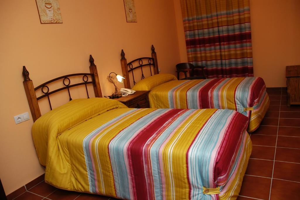 Hotel Rural Los Chaparros Freila ห้อง รูปภาพ