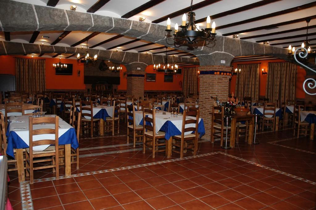 Hotel Rural Los Chaparros Freila ภายนอก รูปภาพ